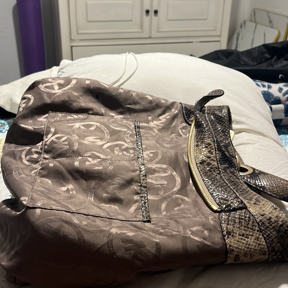 Purse - Picture 6 of 8